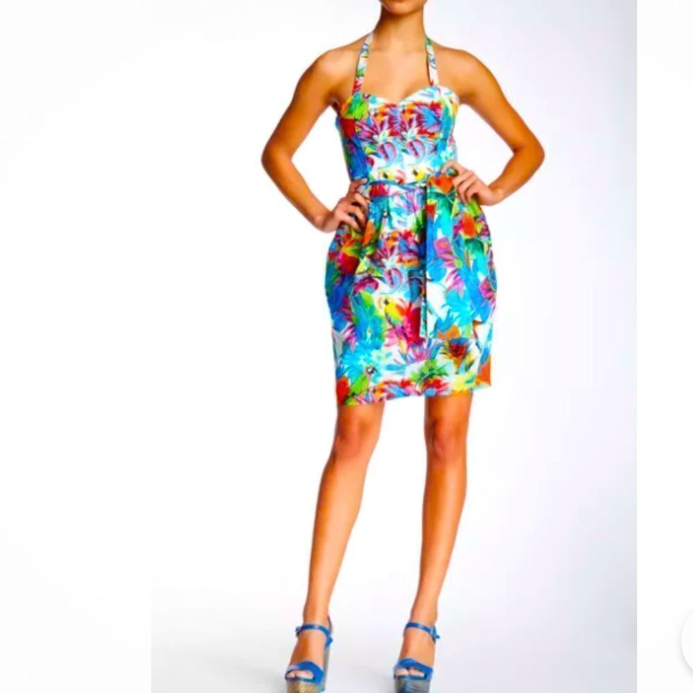 Love Moschino
Printed Mini Dress
Size: SIUS4, IT40